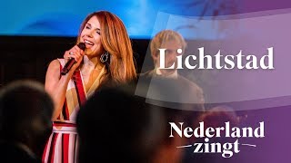 Lichtstad met uw paarlen poorten  Nederland Zingt [upl. by Peonir]